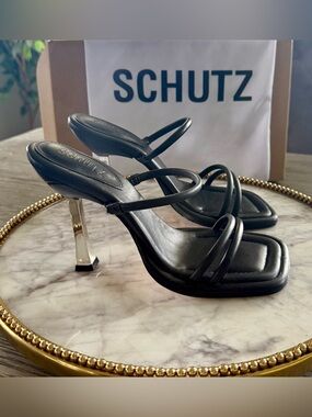 SCHUTZ Agatha Black Strappy Sandals with Metallic Sculpted Heel | Sz. 7